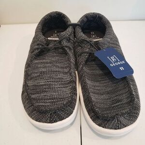 NWT George House Shoes Size 9